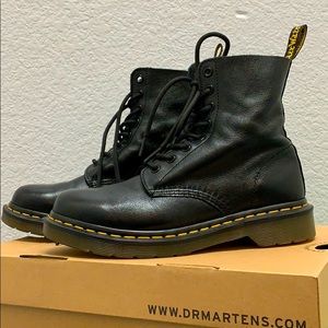 1460 Pascal Virginia Black DocMartens